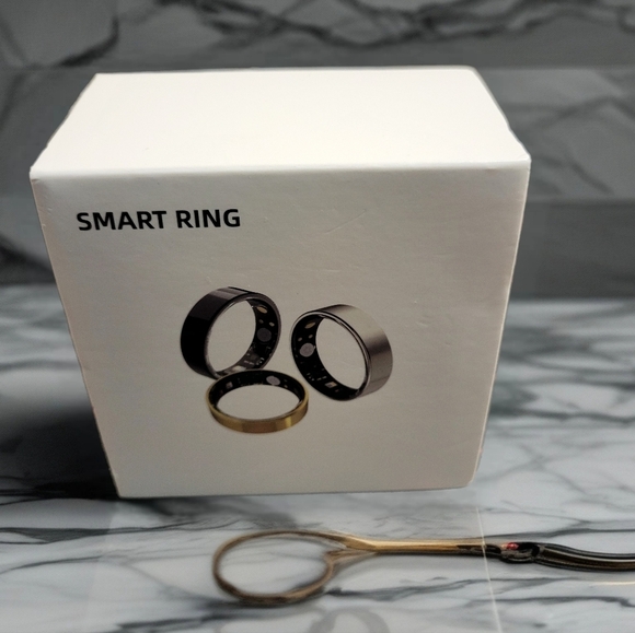 Other - Smart Ring with Gold and Black Accents Size 7.5